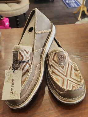 Ariat Cruisers